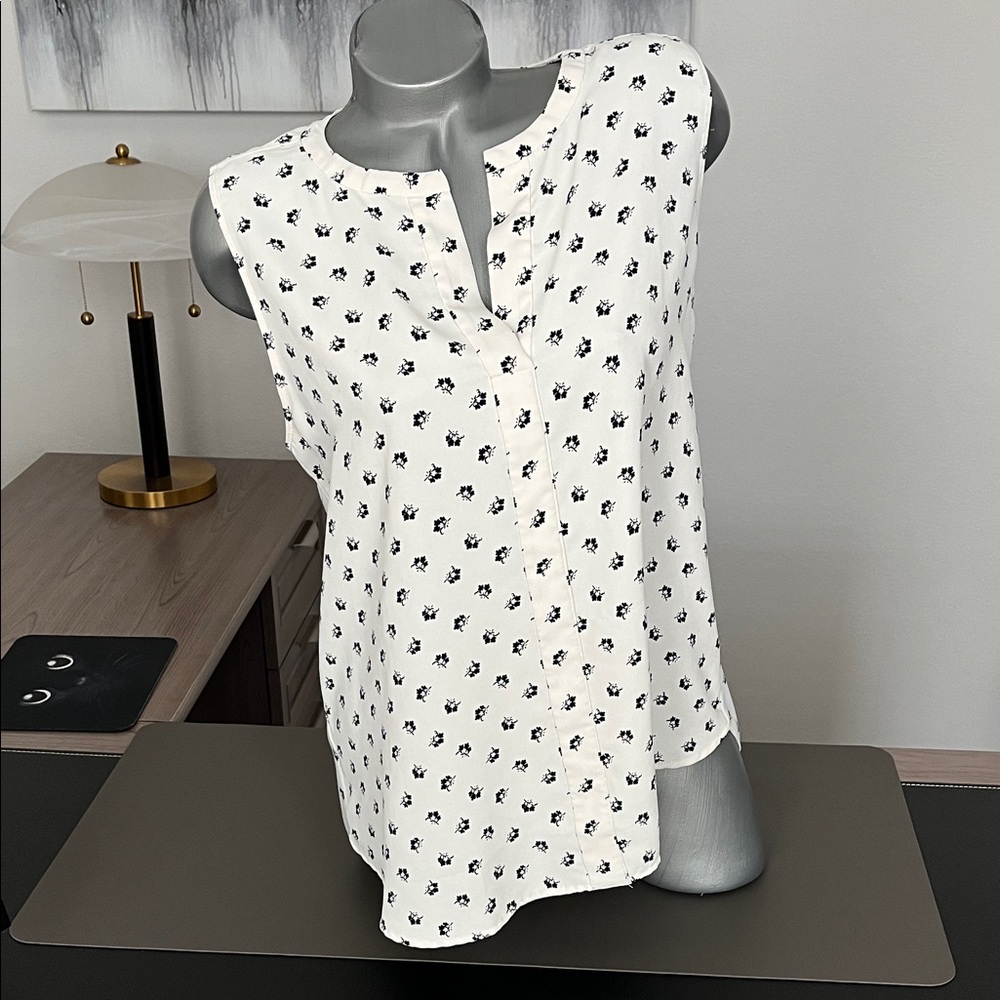 Ann Taylor White Sleeveless Blouse with Black Floral Print